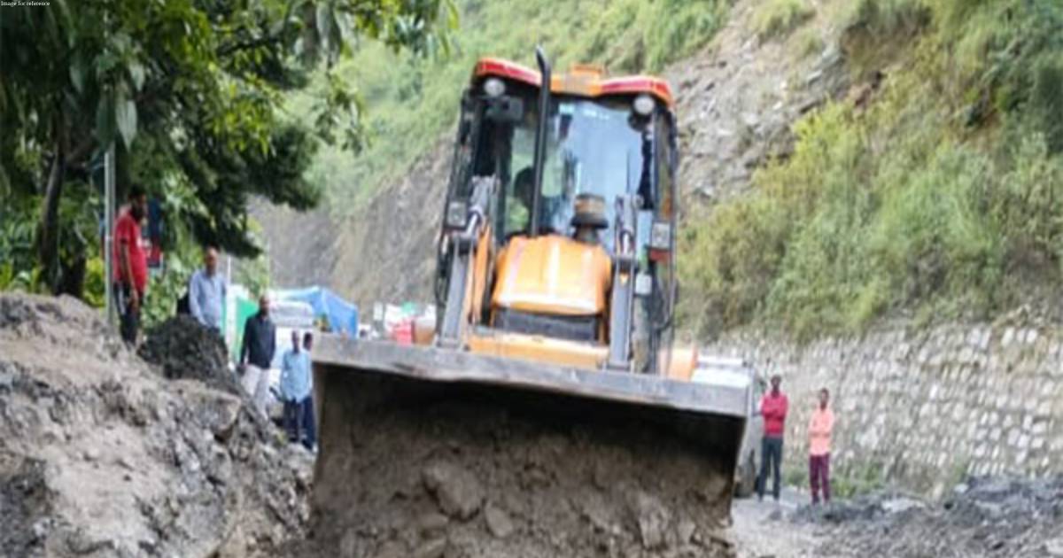 Uttarakhand: Road near Pipalkoti on Badrinath NH blocked due to debris pile-up
